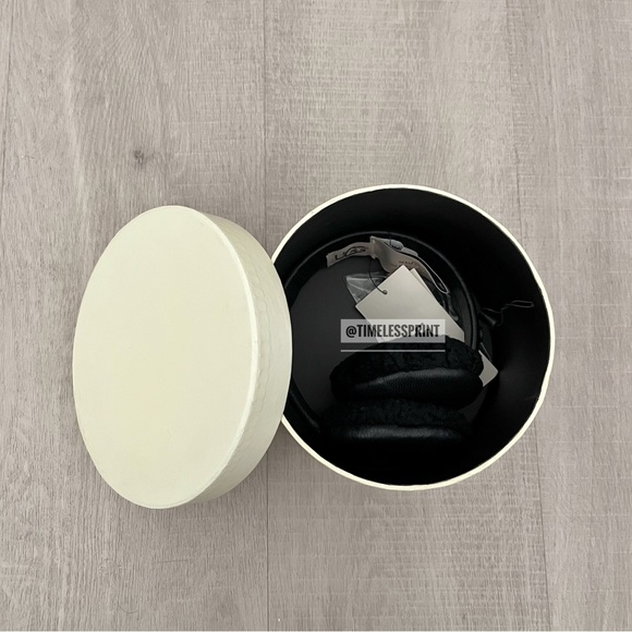 Ugg Black Leather/Sheepskin Wired Earmuffs - Picture 2 of 5